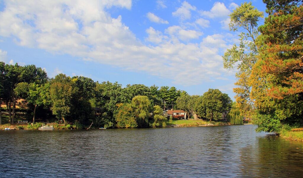 Lake in the Hills, Illinois
