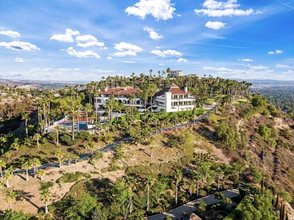 moving to North Tustin